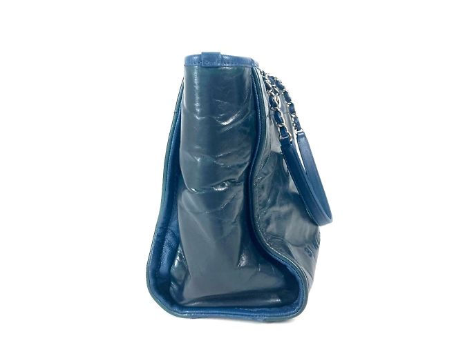 Borsa a spalla in pelle blu navy Chanel - vista 3
