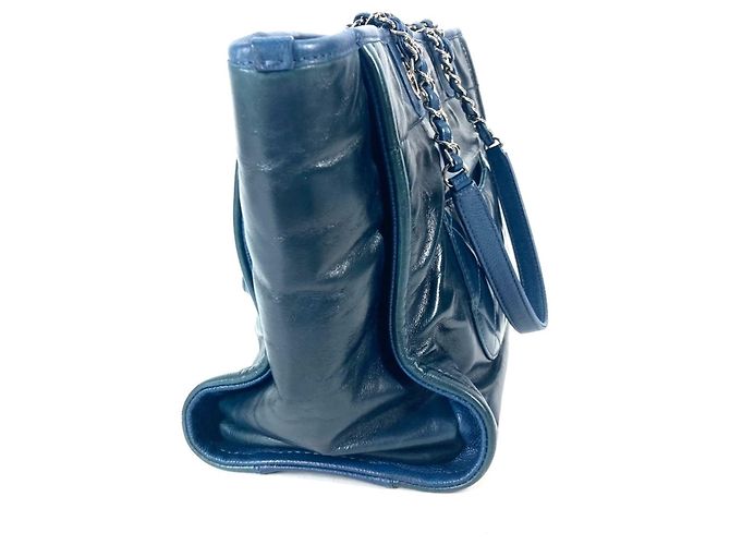 Borsa a spalla in pelle blu navy Chanel - vista 4