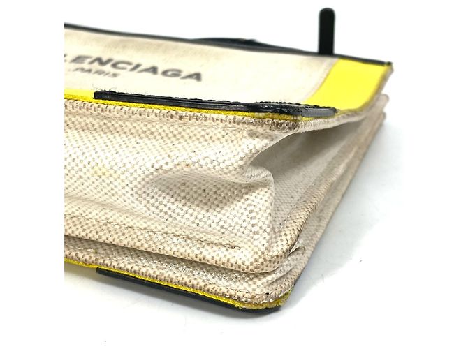 Everyday Borsa a spalla in pelle gialla Balenciaga Giallo - vista 4