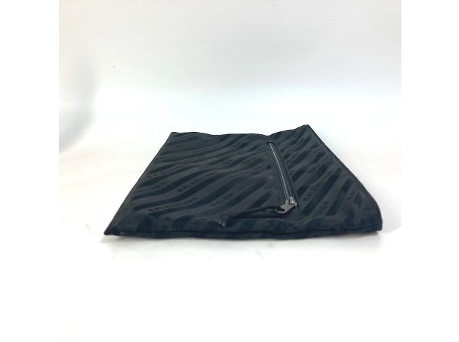 Schwarze Stoff-Clutch von Balenciaga - Ansicht 3