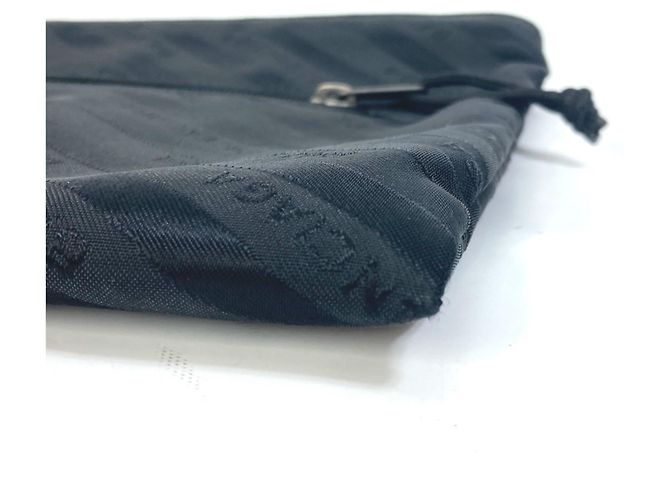 Schwarze Stoff-Clutch von Balenciaga - Ansicht 7