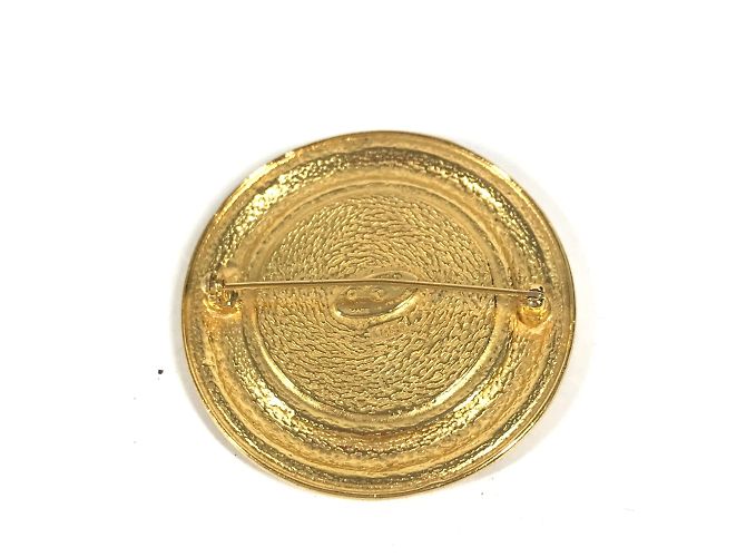 Spilla rotonda vintage Cambon di Chanel D'oro - vista 2