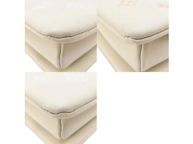Borsa a mano Coussin PM M22398 di Louis Vuitton - vista 10