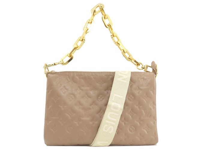Borsa tote Louis Vuitton M21276 Coussin MM Taupe - vista 11