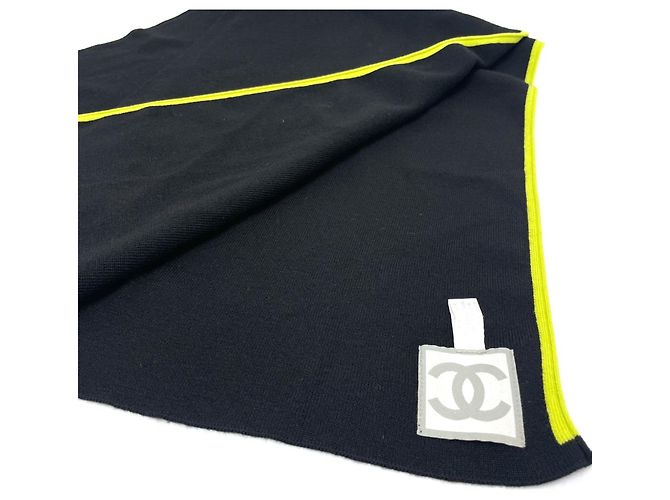 Sciarpa sportiva Chanel in nero e verde fluorescente - vista 7
