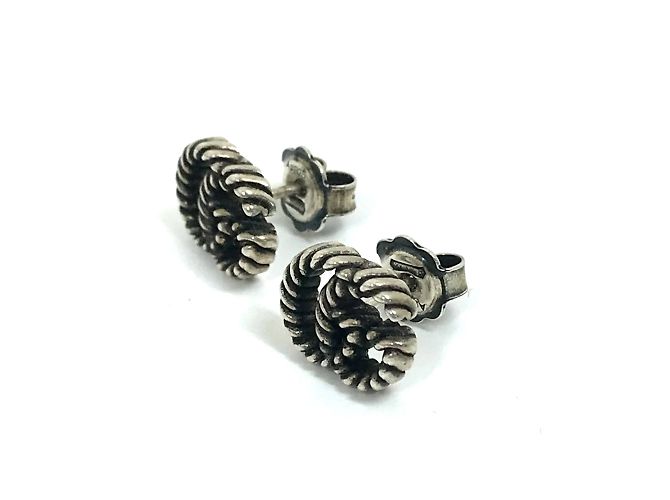 Orecchini in argento con logo GG Marmont di Gucci - vista 2