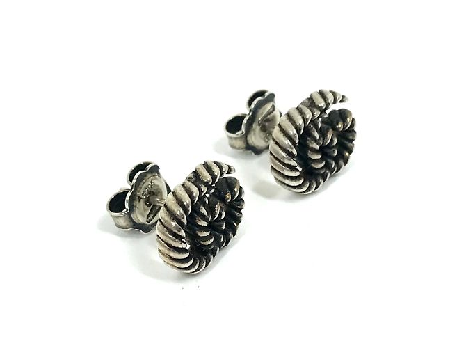 Orecchini in argento con logo GG Marmont di Gucci - vista 3
