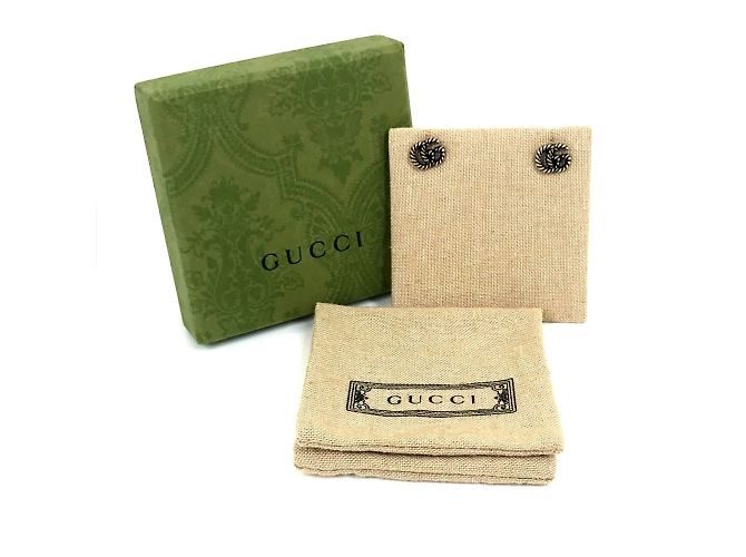 Orecchini in argento con logo GG Marmont di Gucci - vista 9