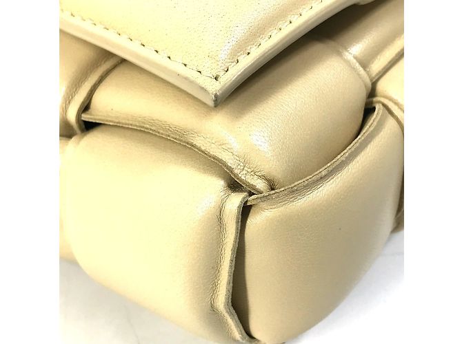 Borsa a spalla in pelle beige Bottega Veneta - vista 5