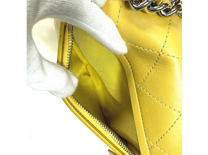 Borsa a spalla in pelle gialla Chanel Giallo - vista 14