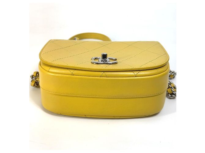 Borsa a spalla in pelle gialla Chanel Giallo - vista 3