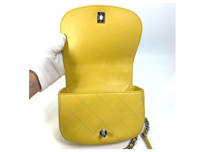 Borsa a spalla in pelle gialla Chanel Giallo - vista 9
