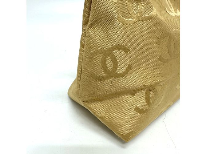 Chanel Beiger Leder Tote Bag mit Pouch - Ansicht 13