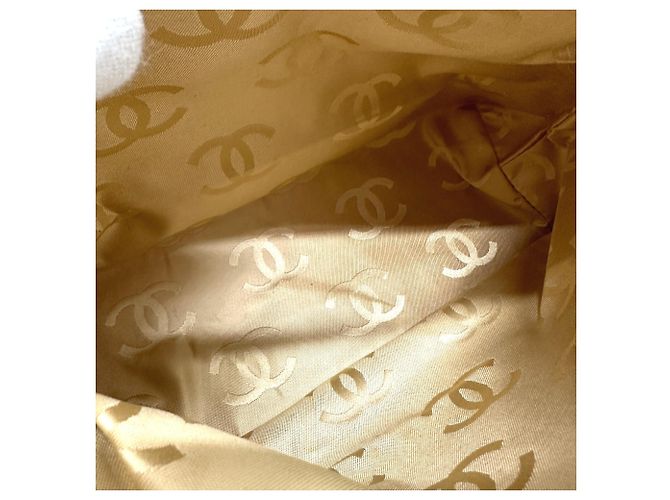 Chanel Beiger Leder Tote Bag mit Pouch - Ansicht 14