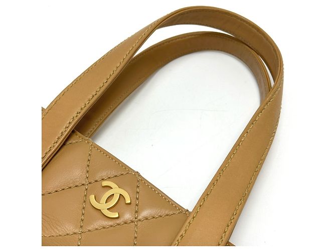Chanel Beiger Leder Tote Bag mit Pouch - Ansicht 6