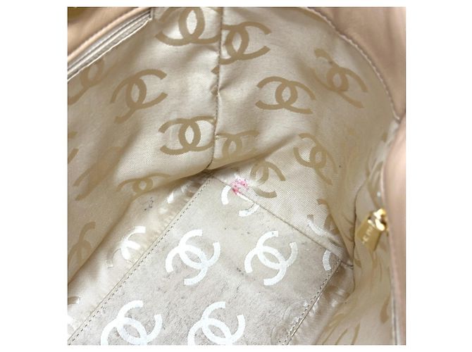 Chanel Beiger Leder Tote Bag mit Pouch - Ansicht 9