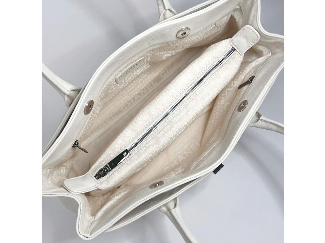 Executive Bolsa executiva Chanel em couro caviar branco - vista 7