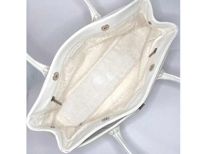 Executive Bolsa executiva Chanel em couro caviar branco - vista 8