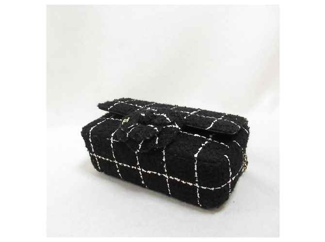 Borsa a Spalla Chanel Mini Matelassé Tweed Camelia Nero - vista 4