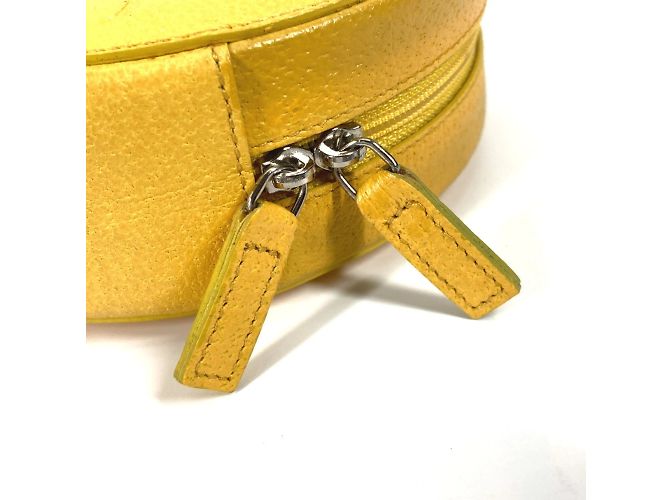 Bulgari Bvlgari Schultertasche aus gelbem Leder - Ansicht 5