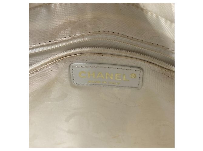 Chanel Vintage Mini Duffle Tasche Weiß - Ansicht 13