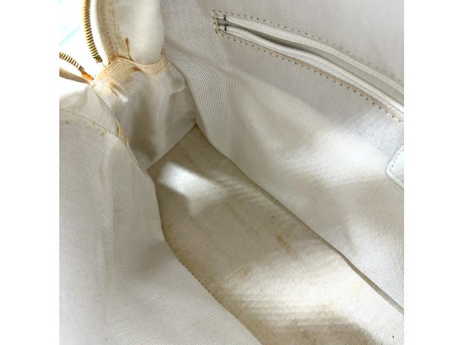 Borsa a mano matelassé Chanel CC Mark Bianco - vista 10