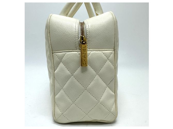 Borsa a mano matelassé Chanel CC Mark Bianco - vista 3