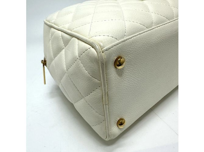 Borsa a mano matelassé Chanel CC Mark Bianco - vista 6