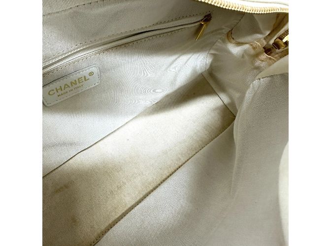 Borsa a mano matelassé Chanel CC Mark Bianco - vista 9