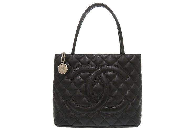 Borsa Chanel Reissue in pelle caviar nera Nero - vista 2