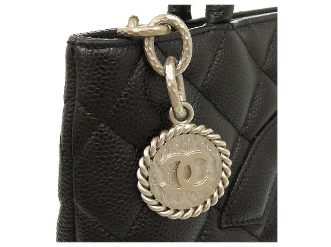 Borsa Chanel Reissue in pelle caviar nera Nero - vista 9