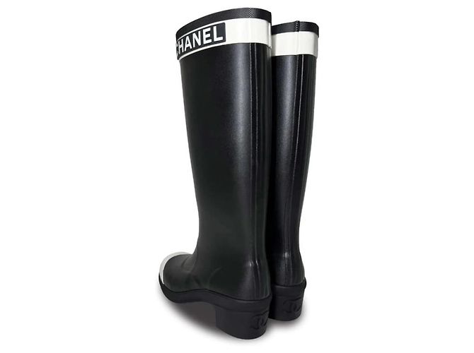 Botas altas Chanel Wellington de goma negro y blanco - vista 2