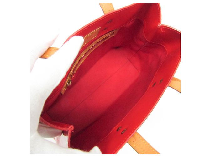 Borsa Louis Vuitton Monogram Vernis Reade PM Rosso - vista 3