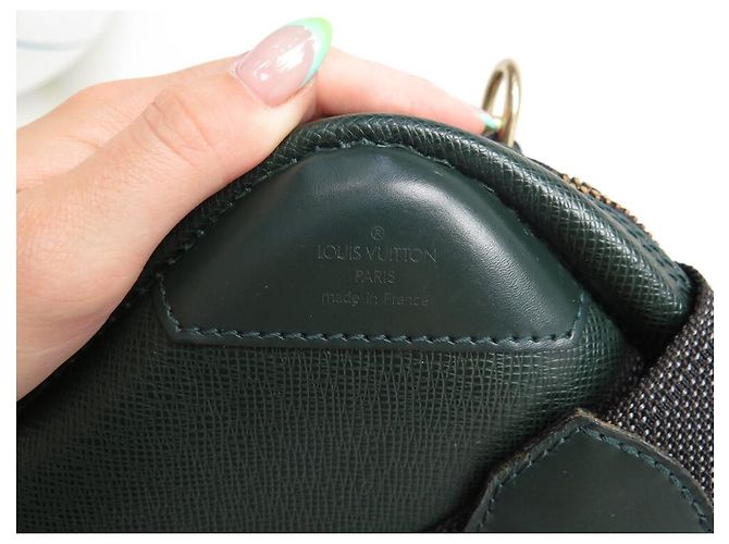 BORSA DA VIAGGIO LOUIS VUITTON SATELLITE 55 IN PELLE TAIGA VERDE - vista 6