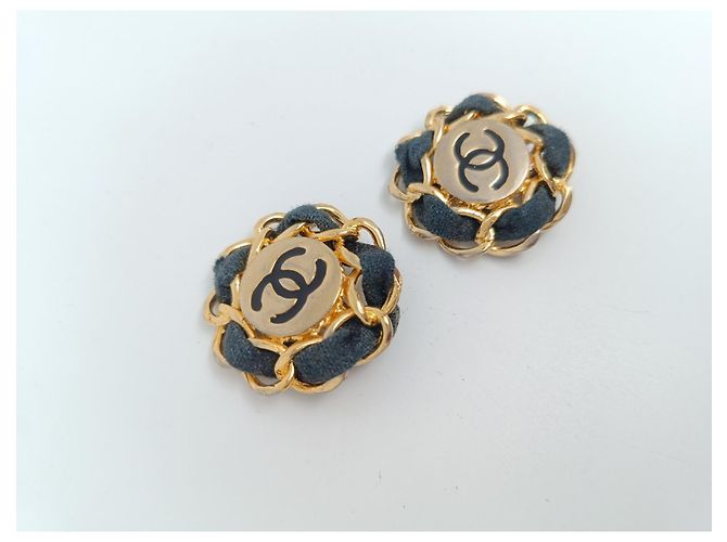 Chanel Ohrringe Goldfarben mit schwarzem Stoff Golden - Ansicht 2