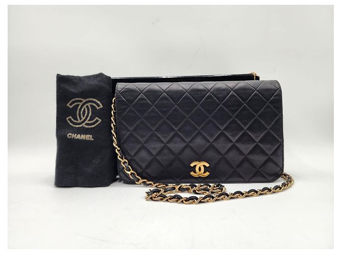 Chanel Classico Senza Tempo con Patta Singola Trapuntata Nero - vista 2