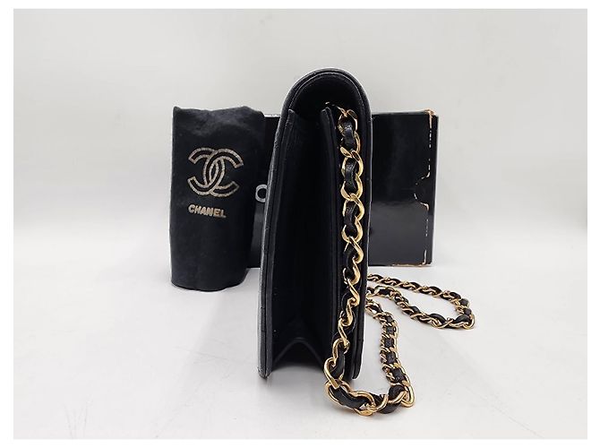 Chanel Classico Senza Tempo con Patta Singola Trapuntata Nero - vista 6