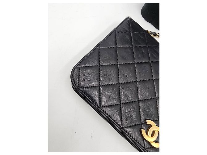 Chanel Classico Senza Tempo con Patta Singola Trapuntata Nero - vista 8