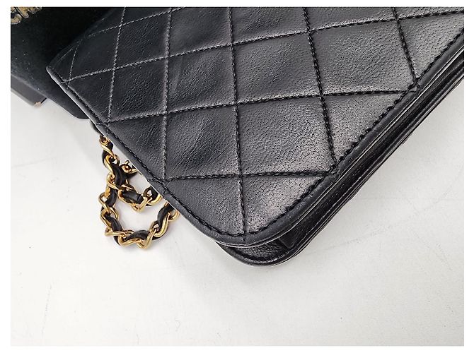 Chanel Classico Senza Tempo con Patta Singola Trapuntata Nero - vista 9