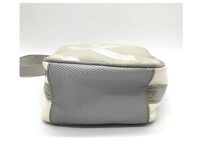Borsa a spalla Chanel Nylon Sports Line Bianco Avorio - vista 3