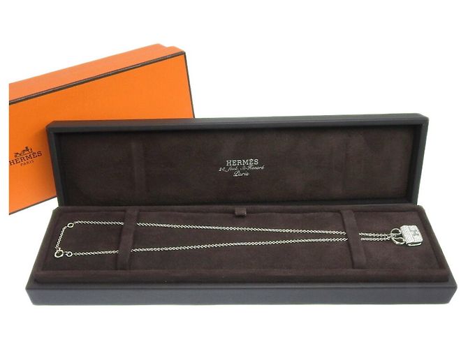 Hermès Colar Amuleto Constance Hermes Dourado - vista 5