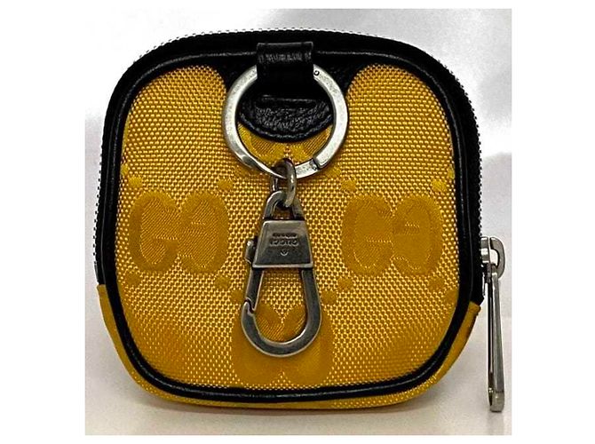 Charm per borsa Gucci Nero e Giallo in Pelle e Nylon - vista 3
