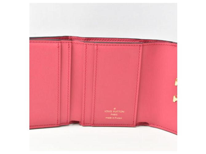 Capucines Billetera plegable Taurillon Noir Louis Vuitton Negro - vista 5