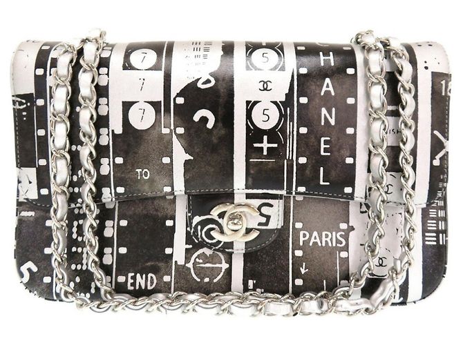 Borsa a spalla Chanel Matelassé 25 Stampa a Doppio Faldone Nero Argento - vista 2