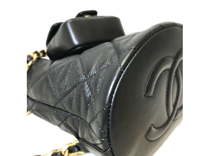 Schwarzer Leder-Rucksack von Chanel - Ansicht 6