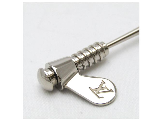 Spilla in metallo argento Louis Vuitton MP1317 - vista 4
