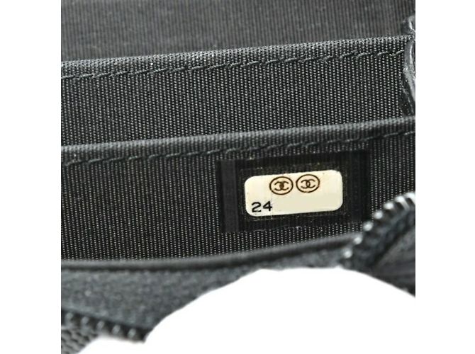 Monedero redondo Chanel Boy Negro Dorado - vista 7