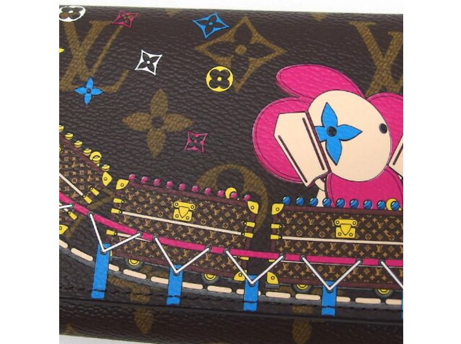 Cartera Tri-fold Victorine Monogram Vivienne de Louis Vuitton Fucsia - vista 11