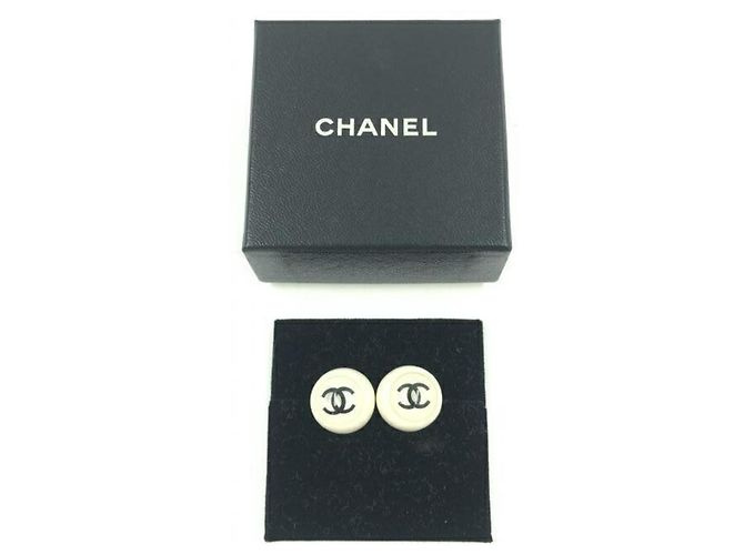 Orecchini in resina con clip Chanel Coco Mark - vista 6