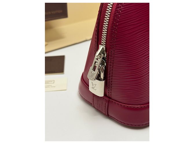 Borsa Louis Vuitton Alma BB Pelle Epi Rosa Fucsia Fuschia - vista 2